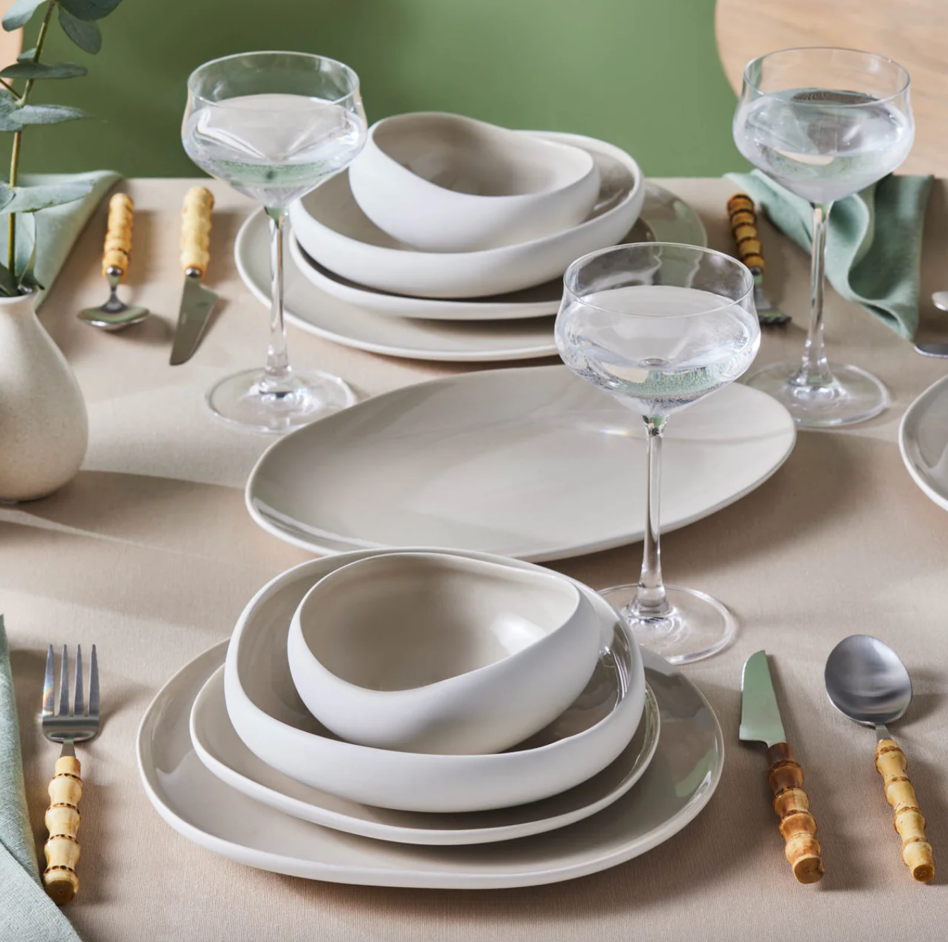 Red Carpet Earth Collection — Cupid 59-Piece Dinner Set