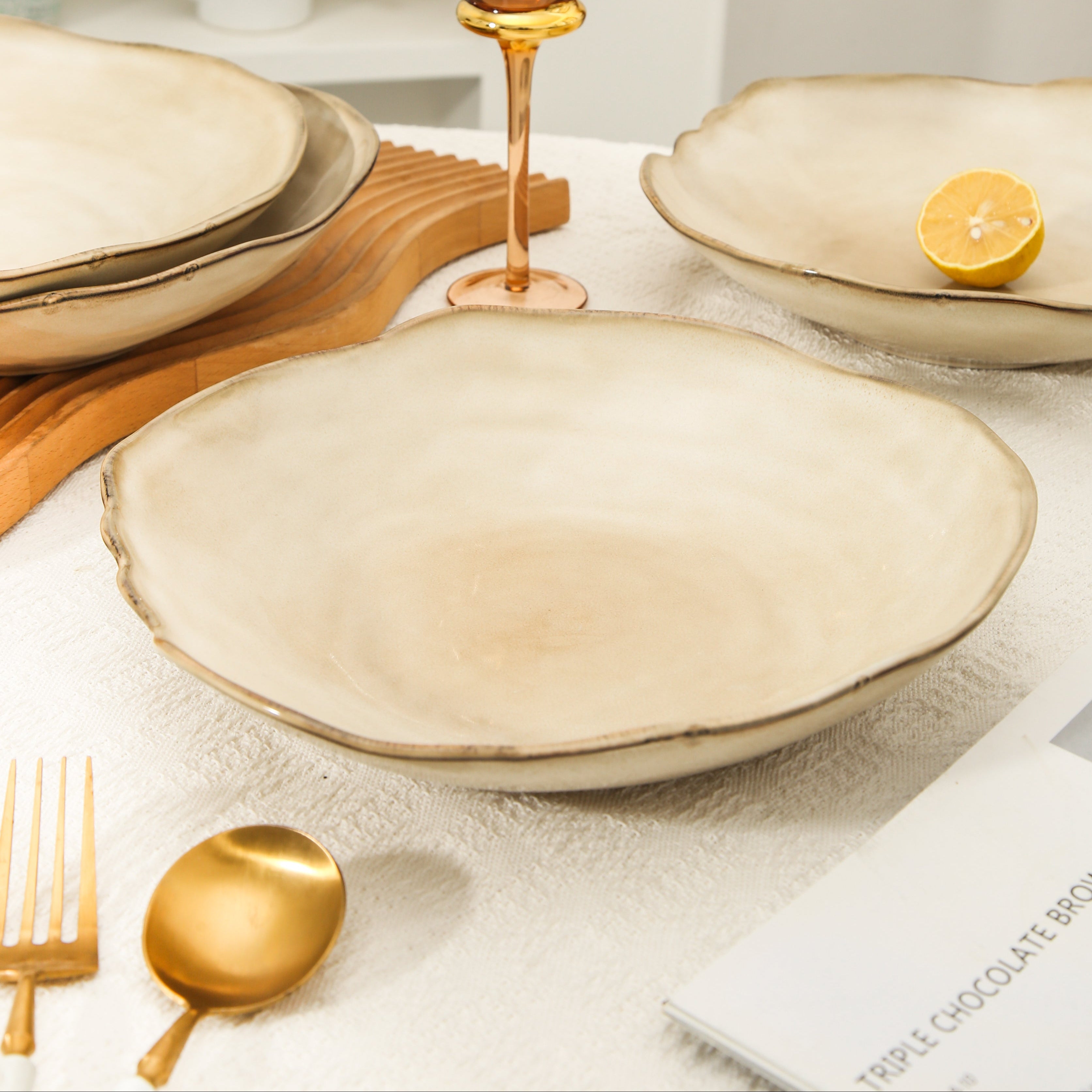 Crema Deep Organic Plate Set
