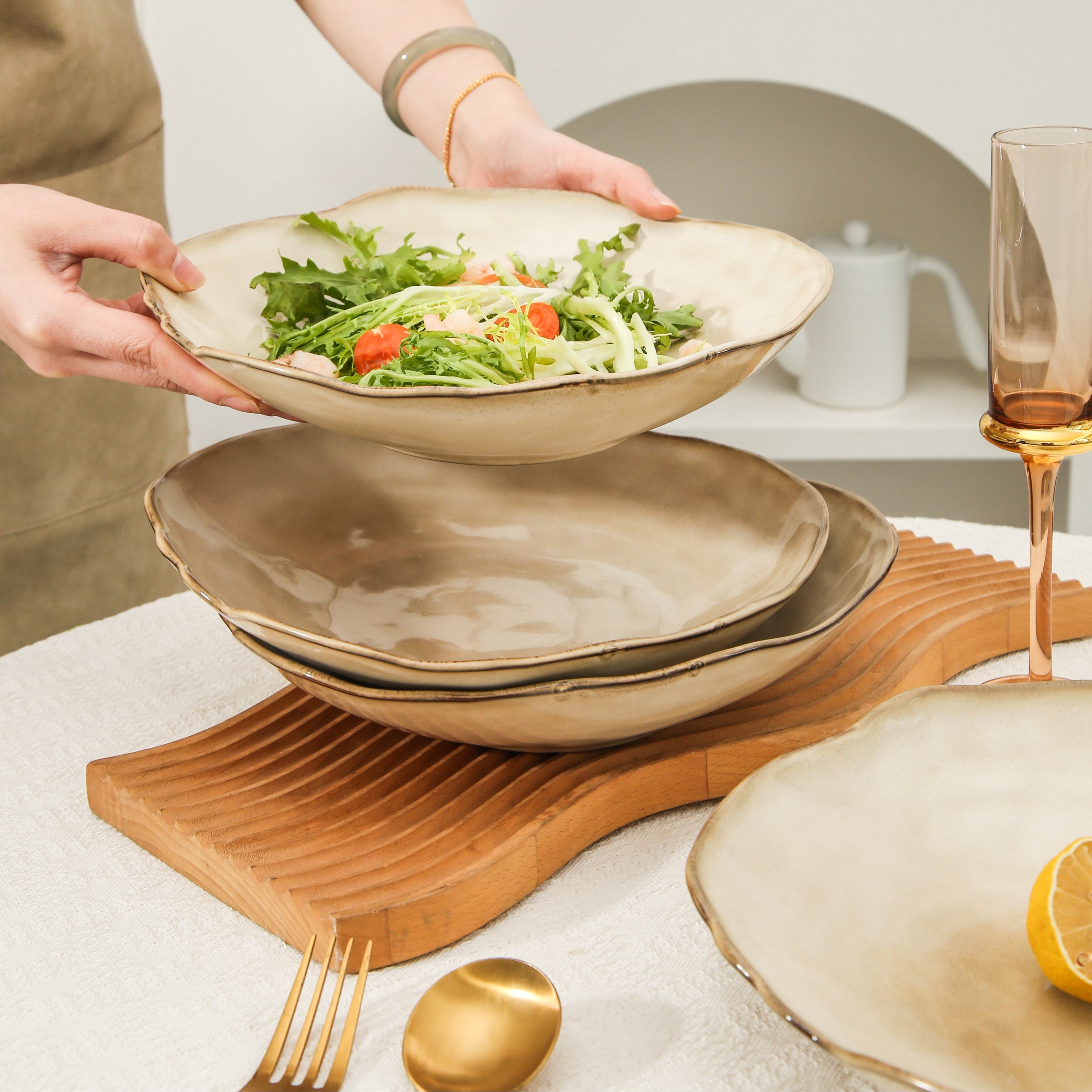 Crema Deep Organic Plate Set