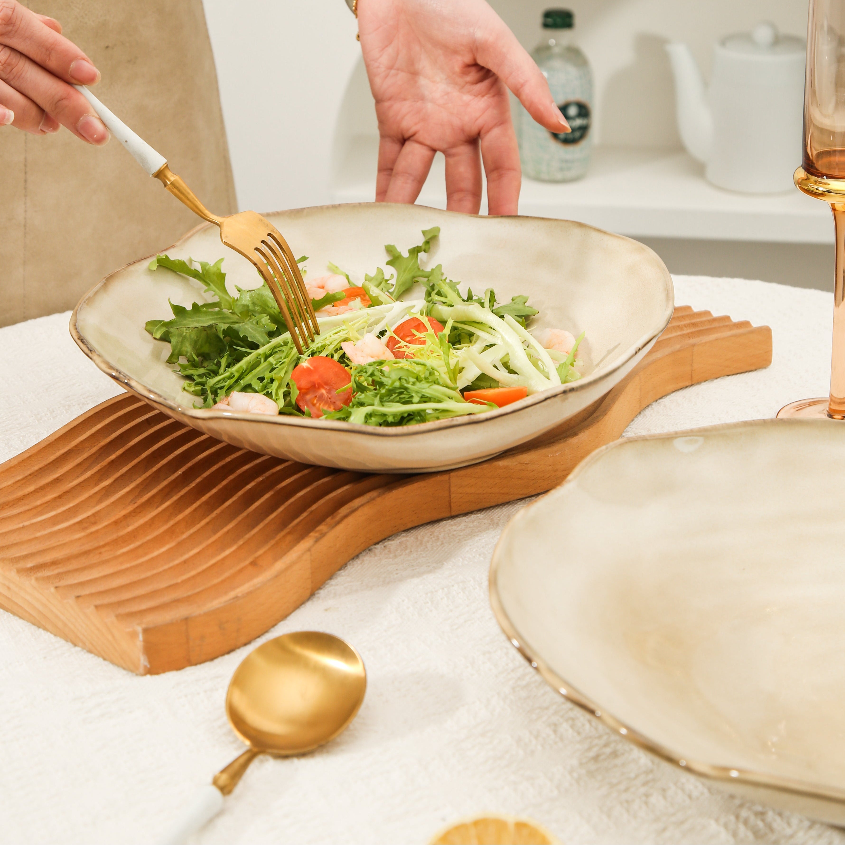 Crema Deep Organic Plate Set
