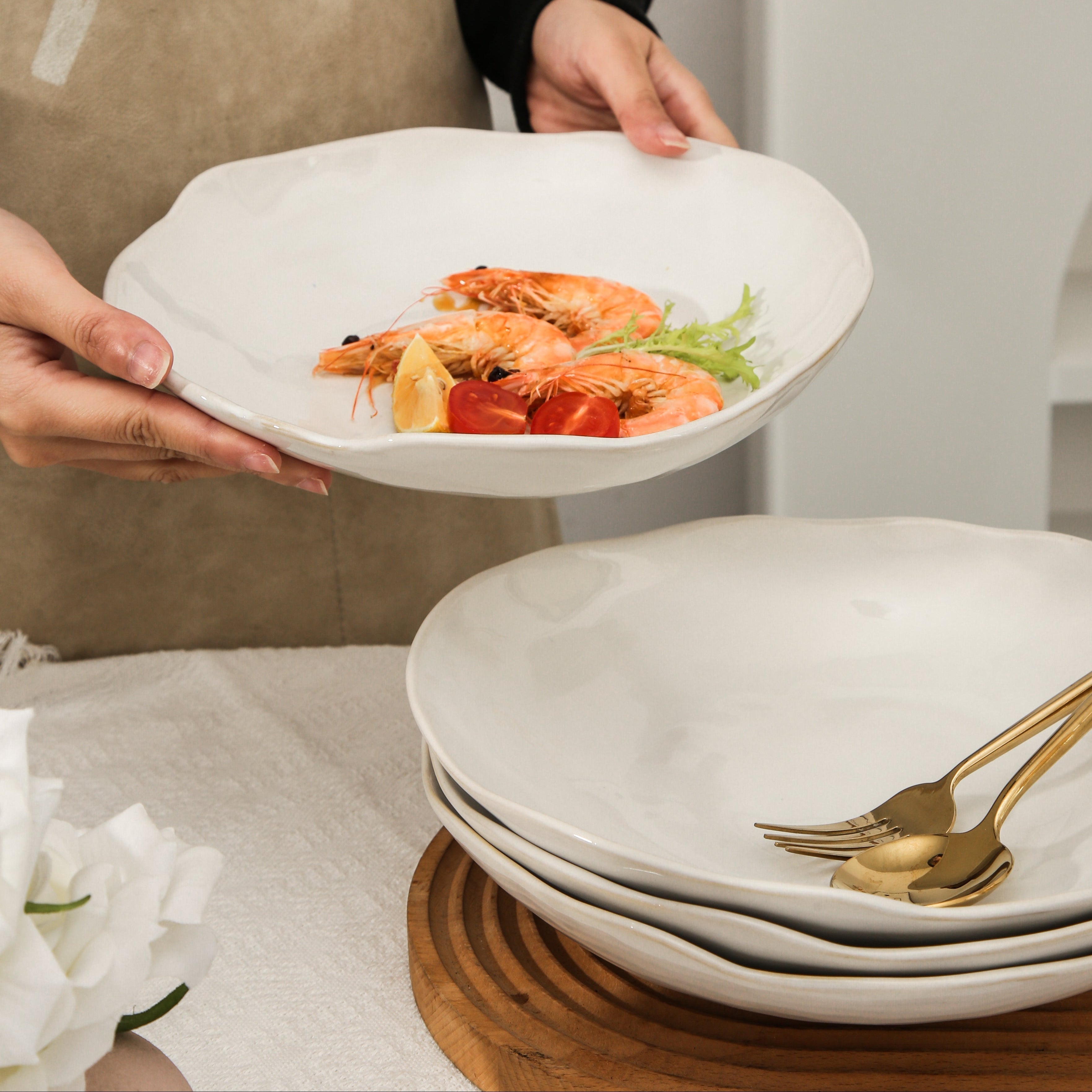 Pearl White Organic Deep Plate Set