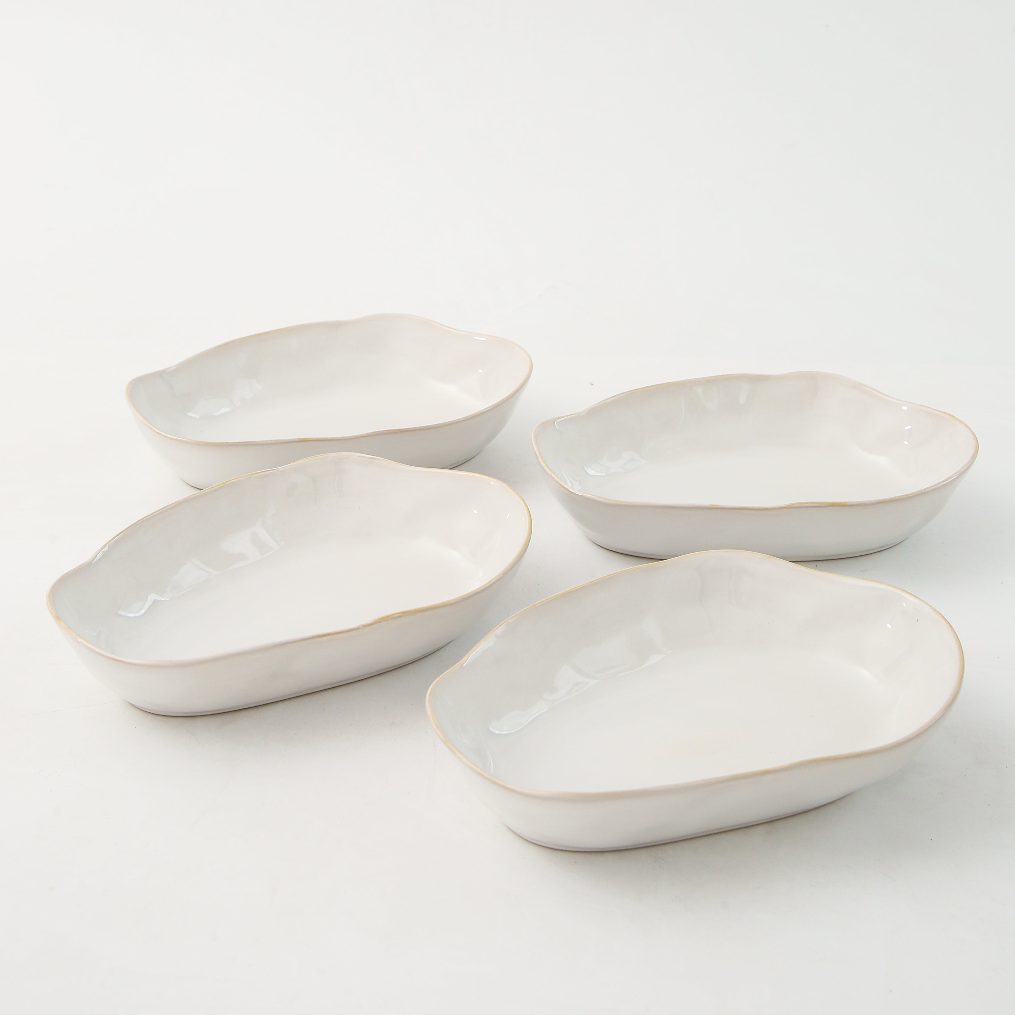 Pearl White Oval Plate Set