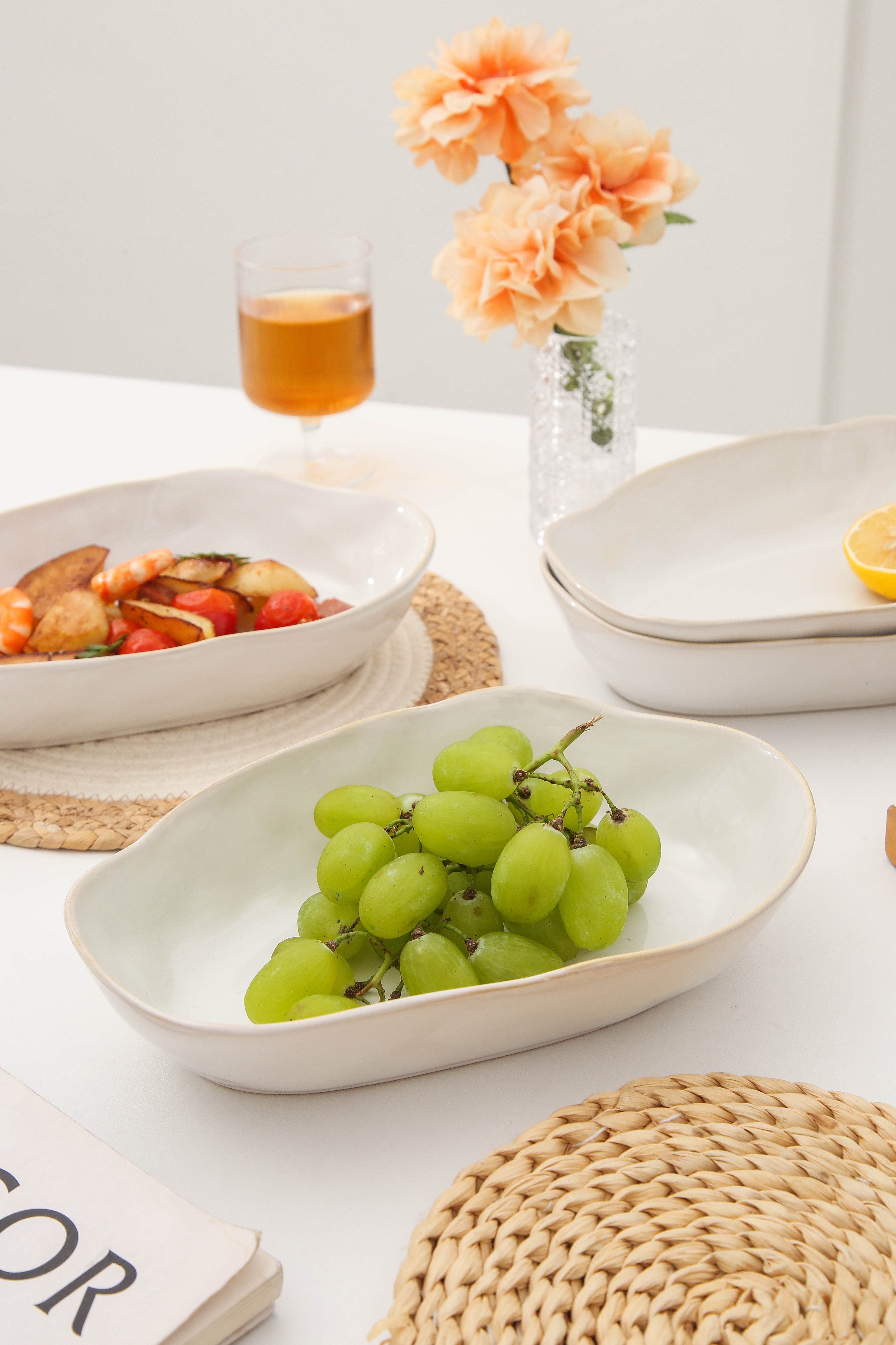Pearl White Oval Plate Set