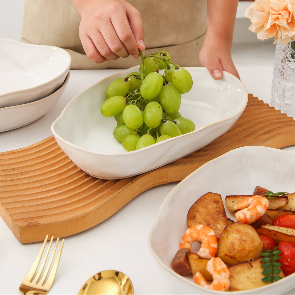 Pearl White Oval Plate Set