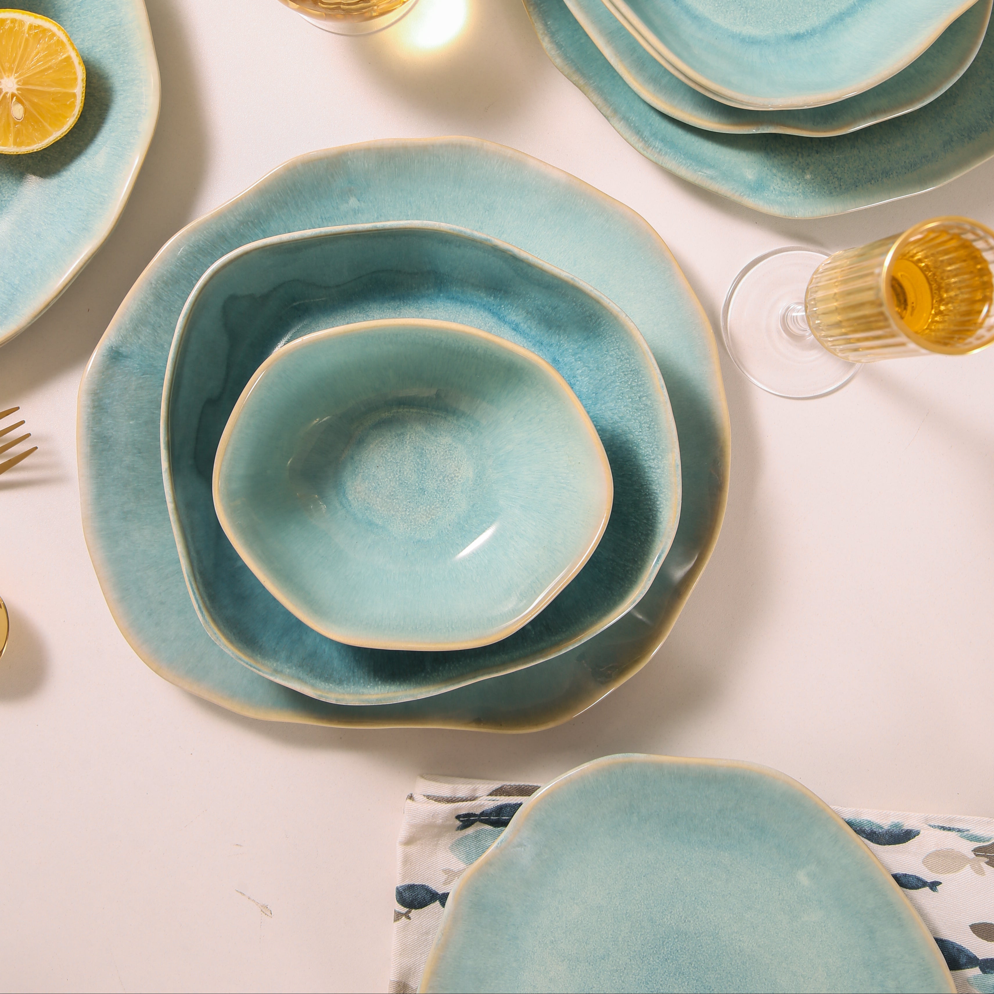16-Piece Stoneware Set-Aqua Blue