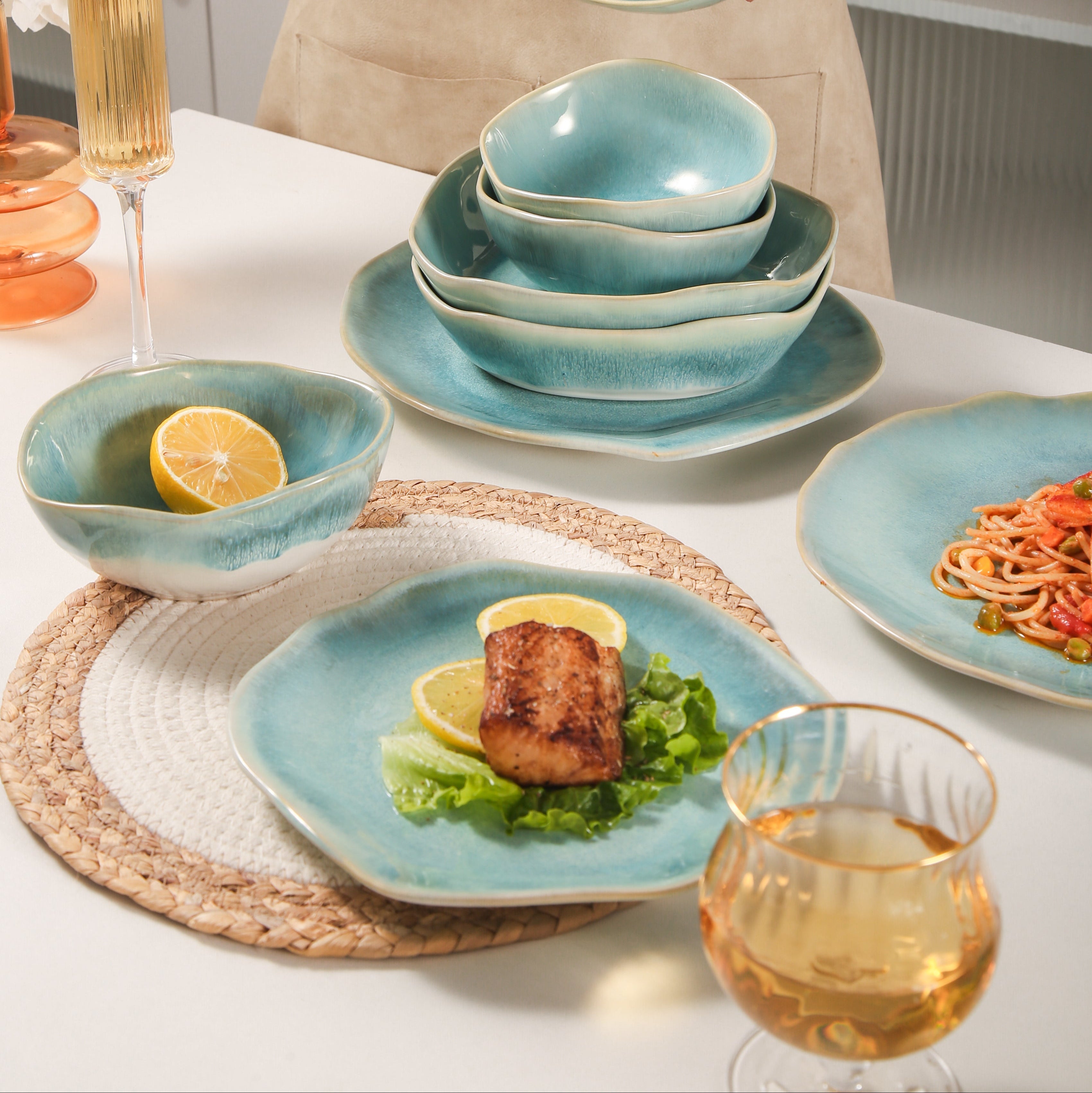 16-Piece Stoneware Set-Aqua Blue