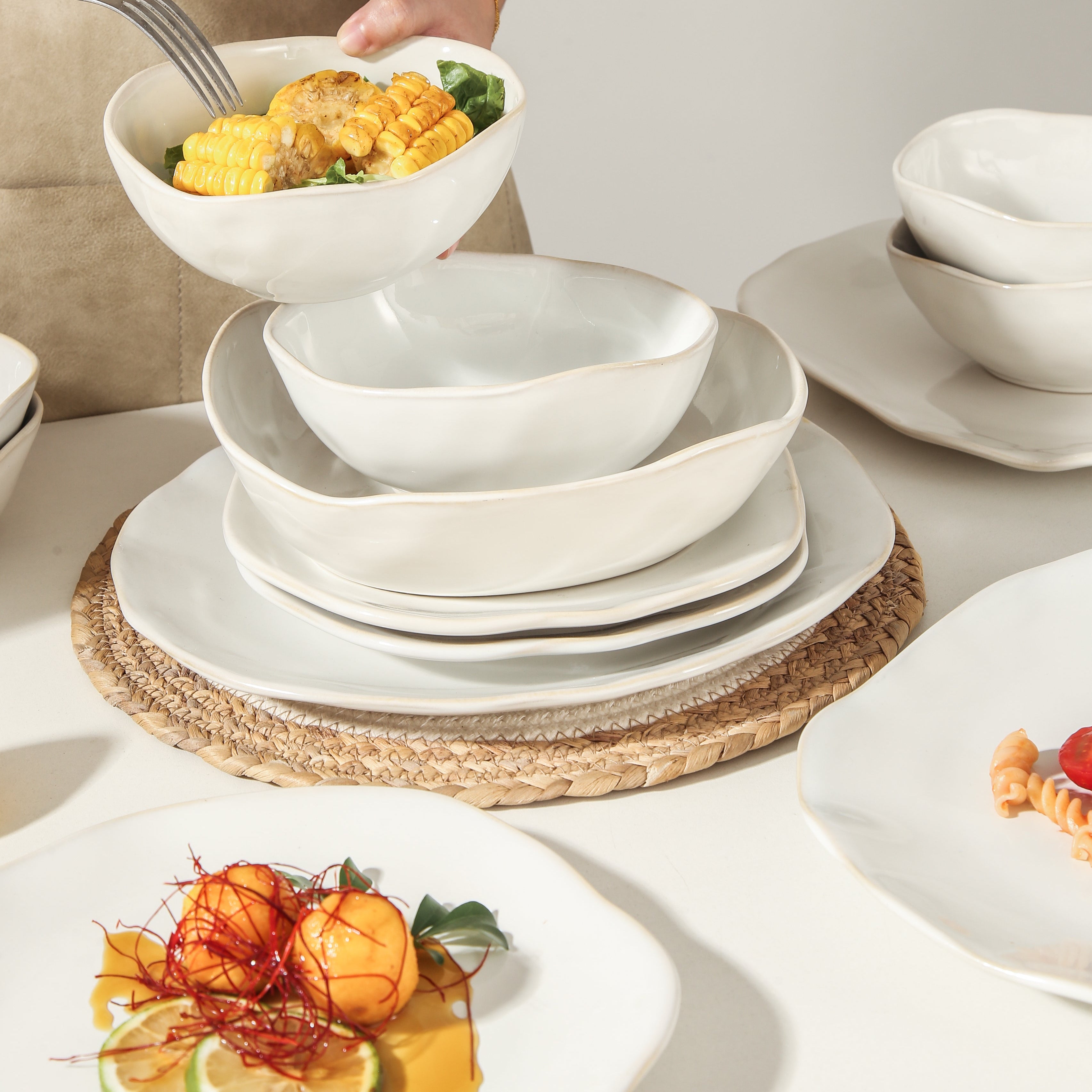 16-Piece Stoneware Set-Pearl White