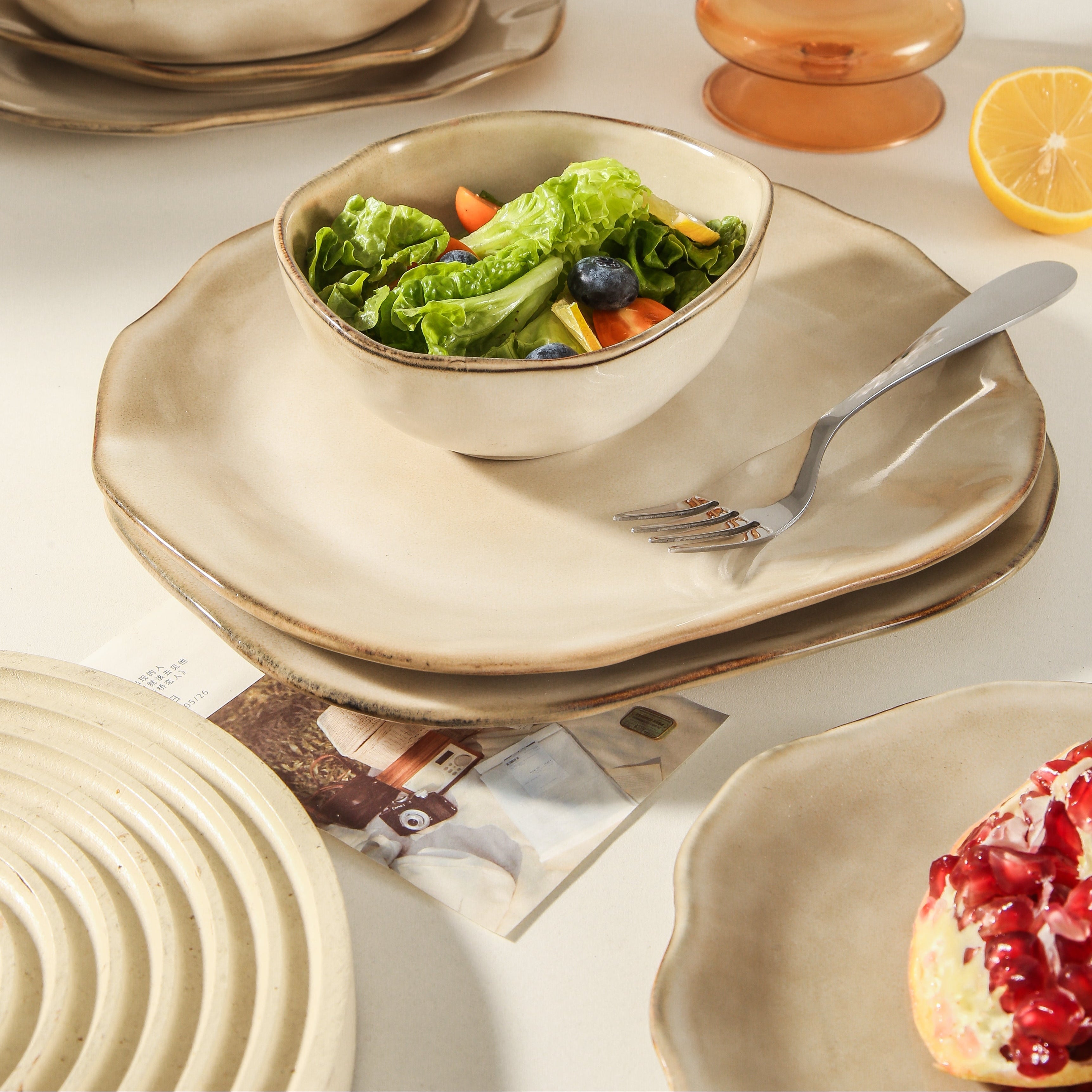 16-Piece Stoneware Set-Crema